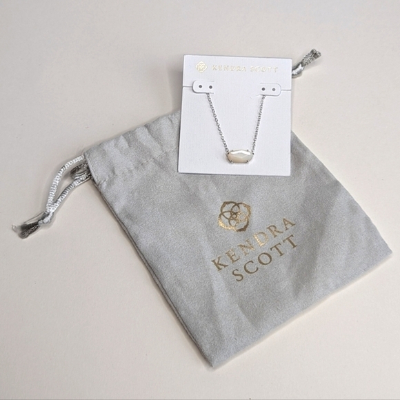 Kendra Scott Ever Opalescent Quartz Pendant Silver Choker Necklace Cream Stone - Picture 7 of 8